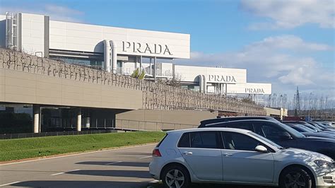 outlet prada montevarchi scarpe